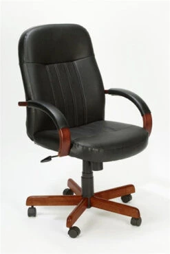 Boss Executive Leather Chair With Cherry Or Medium Oak Wood Trim